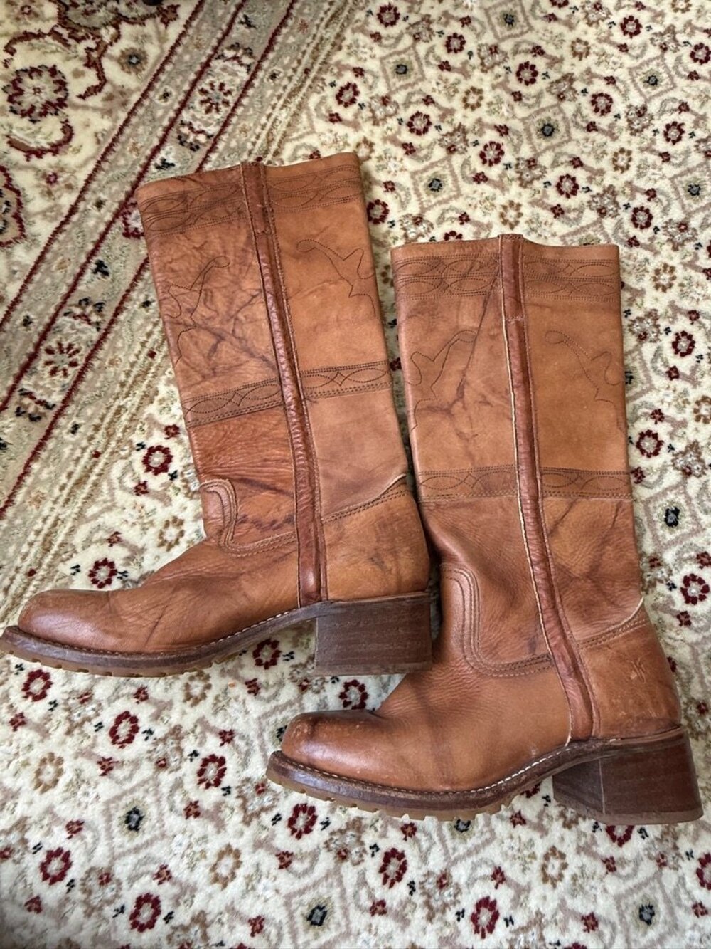 FRYE Campus Stitching Horse Boots, size 8 - Picture 4 of 7